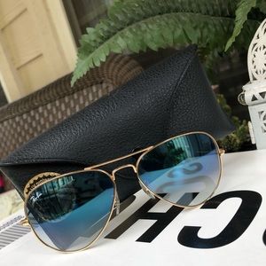 Blue gradient Ray-Bans